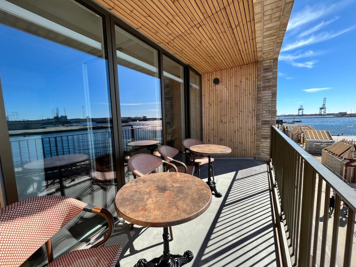Apartment Directly To Seafront Of Bassin 7 With Big Balcony And Free Parking Århus Exterior foto